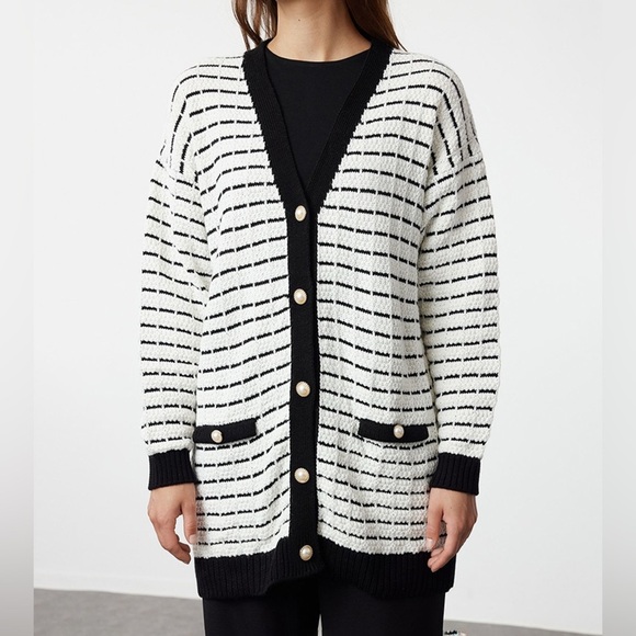 NEW Express Wool Blend Oversized Chunky Windowpane Contrast Cardigan Sweater - Picture 8 of 8